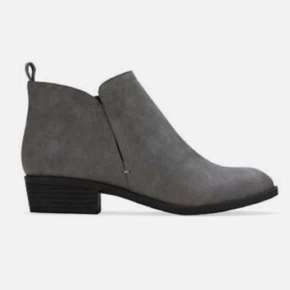 Sun + Stone Cadee Ankle Booties - Picture 2 of 16